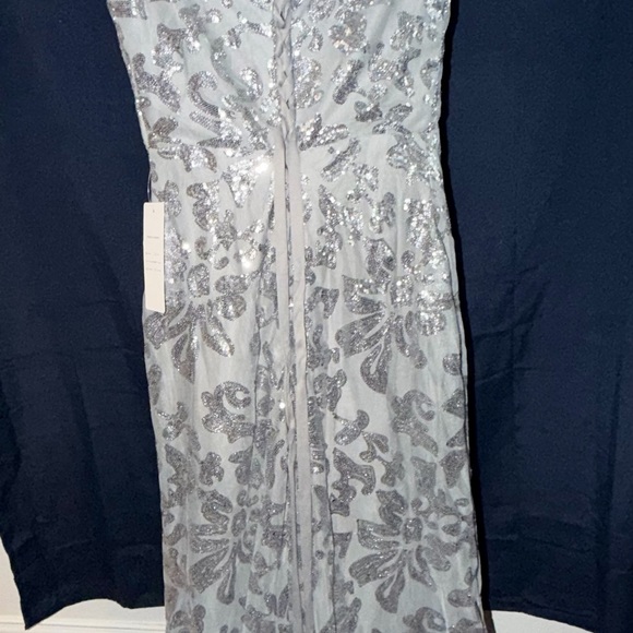 ✨ Silver Sequin Evening Gown – Size 12 – Formal / Prom / Gala Dress ✨ - Picture 5 of 10